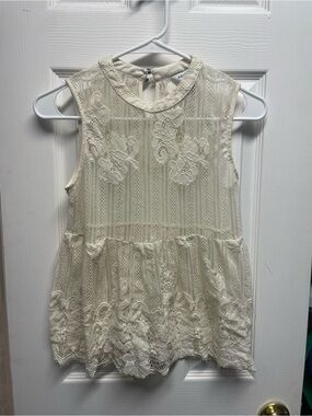 Arizona Jean Company Cream Lace Sleeveless Camisole